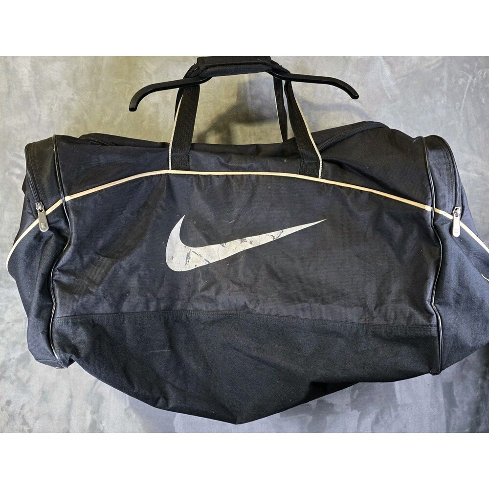 Nike XL Duffle Bag Gym Travel Athletic Black 32" *Fair missing Shoulder Strap